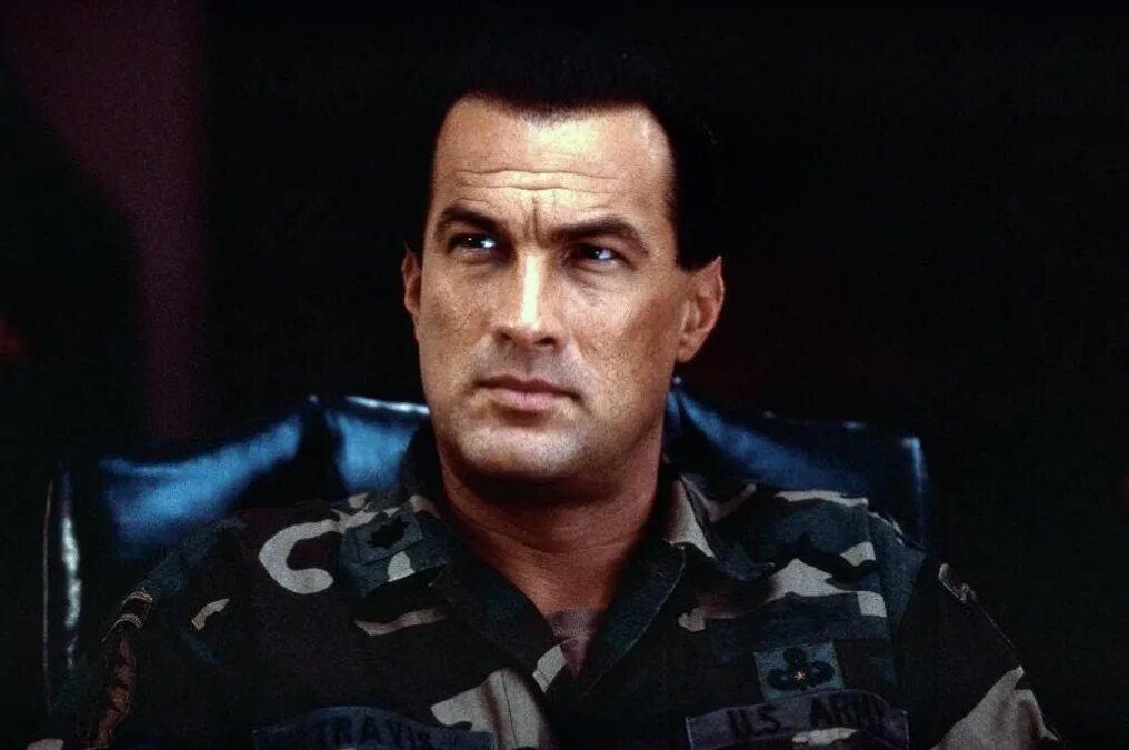Боец сигал. Боец сигал