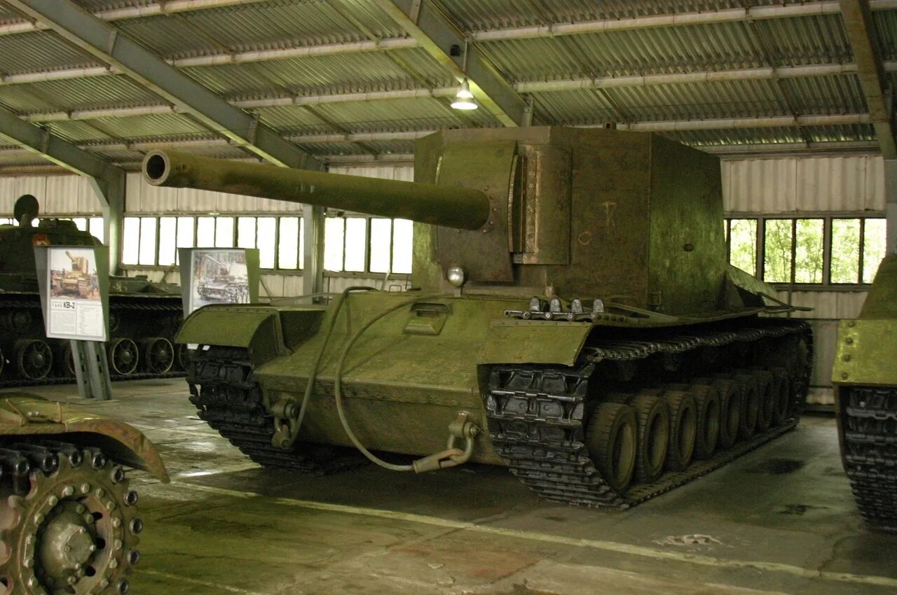 Смк 100. Су-100y Кубинка. Су 100y Калибр. САУ Су-100y. Танк Су 100 y в музее.