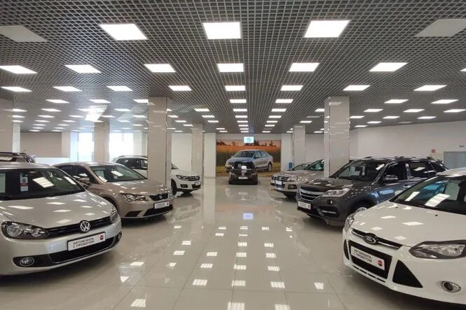 Автосалон с пробегом карро. Автосалон с пробегом карро