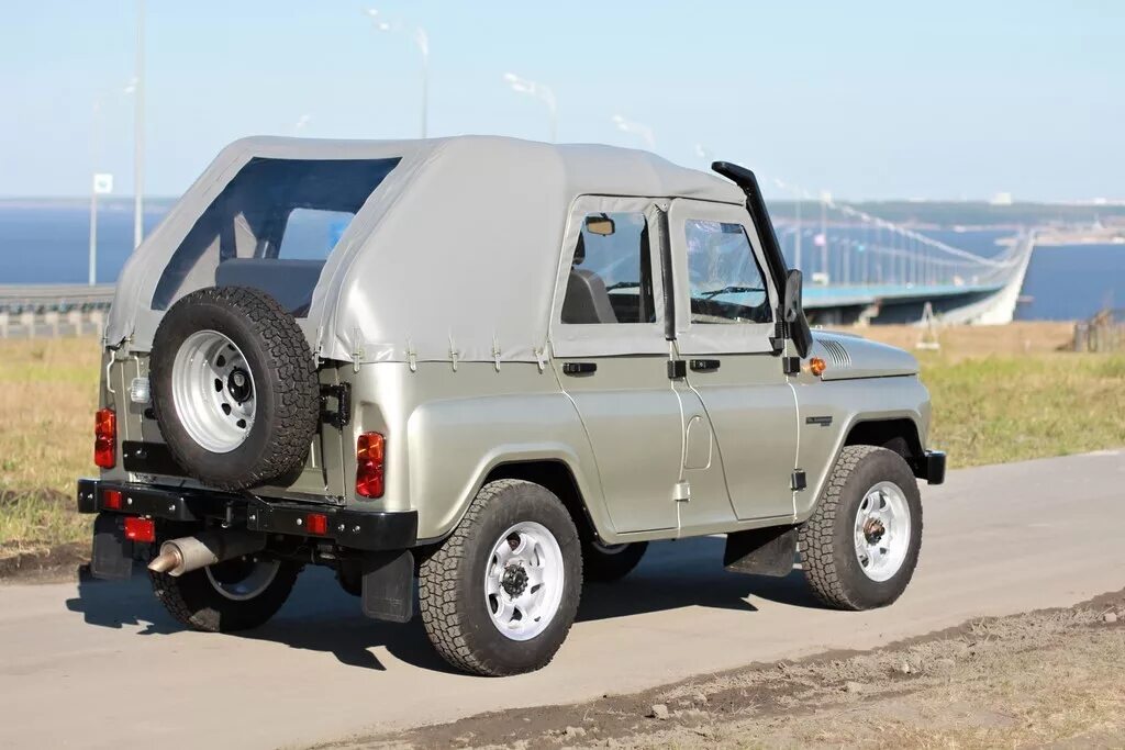 Открой уаз хантер. УАЗ 469 Hunter. UAZ 3151 Hunter. УАЗ 469 Хантер кабриолет. УАЗ-3160 Патриот.