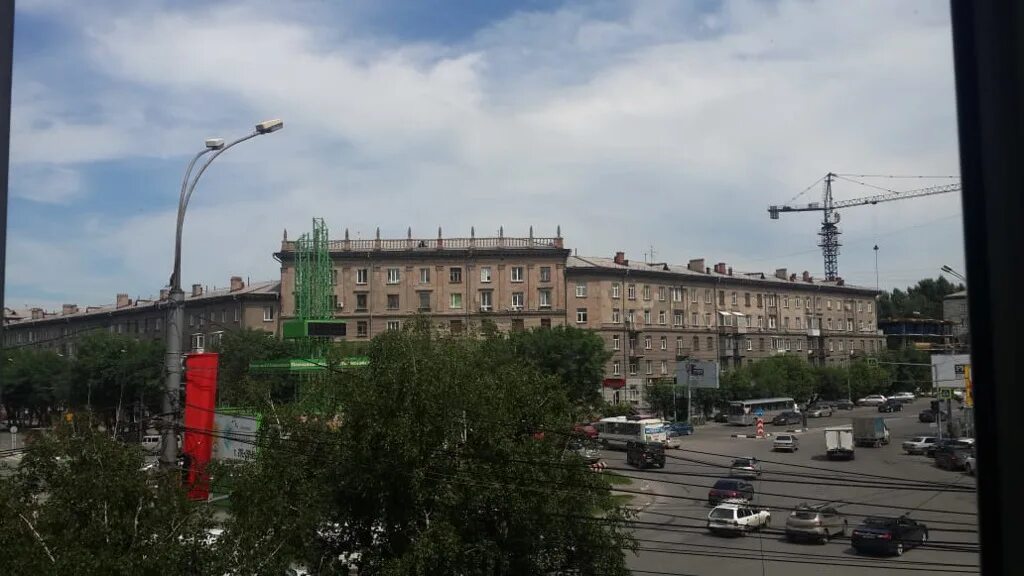 Новосибирск ул станиславского 13. Станиславского 17 2000 год. Квартиры на станиславского новосибирск. Станиславского 12 новосибирск двор. Г.