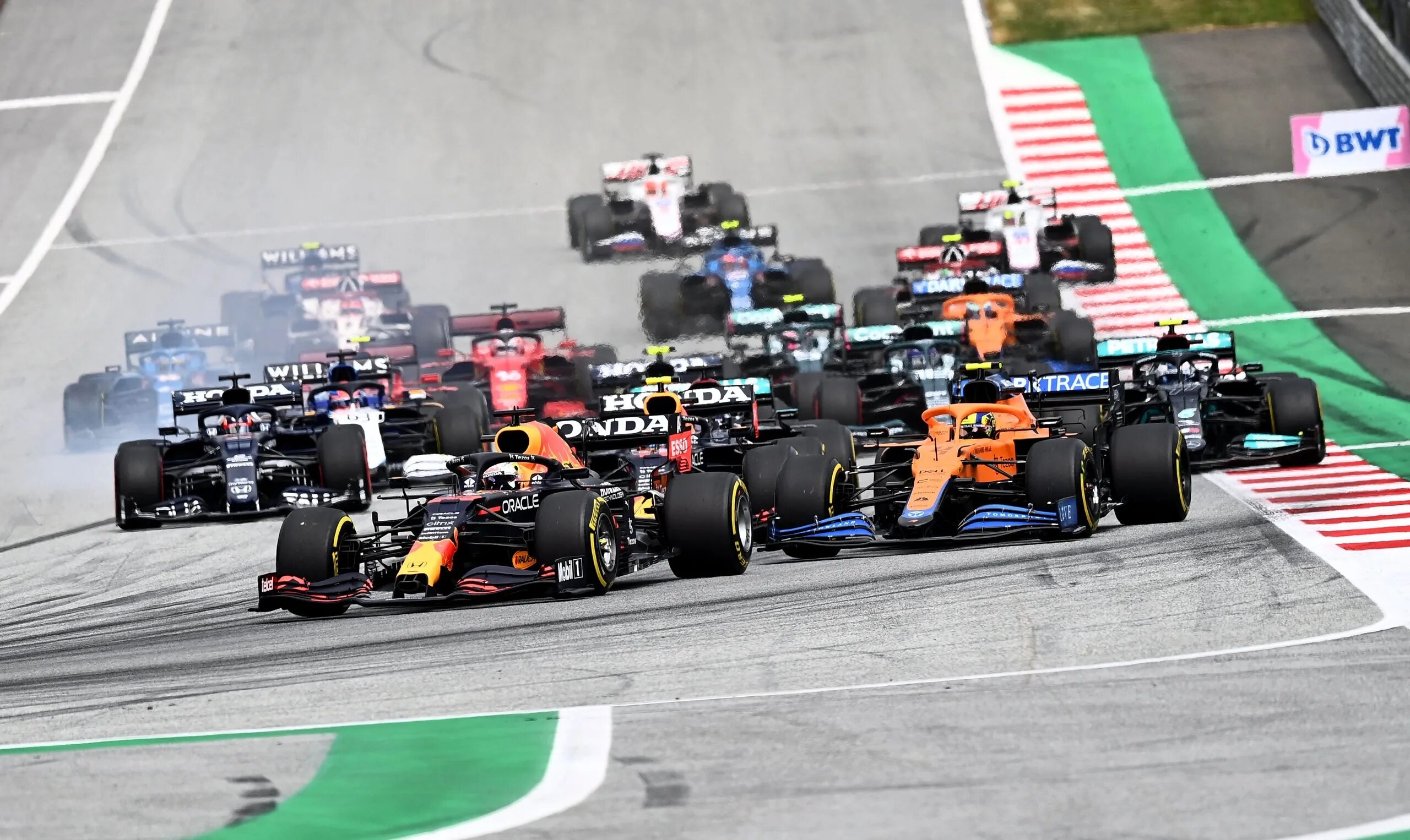 Гран-при Австрии формулы-1. F1 2021 Verstappen. Формула 1 Австрия 2021. F1 2021 старт.