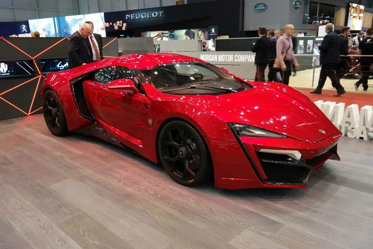 Дорогие автомобили 3. W Motors Lykan Hypersport 2020. Lykan Hypersport 2018. Феррари гиперспорт. Lykan Hypersport 2016.