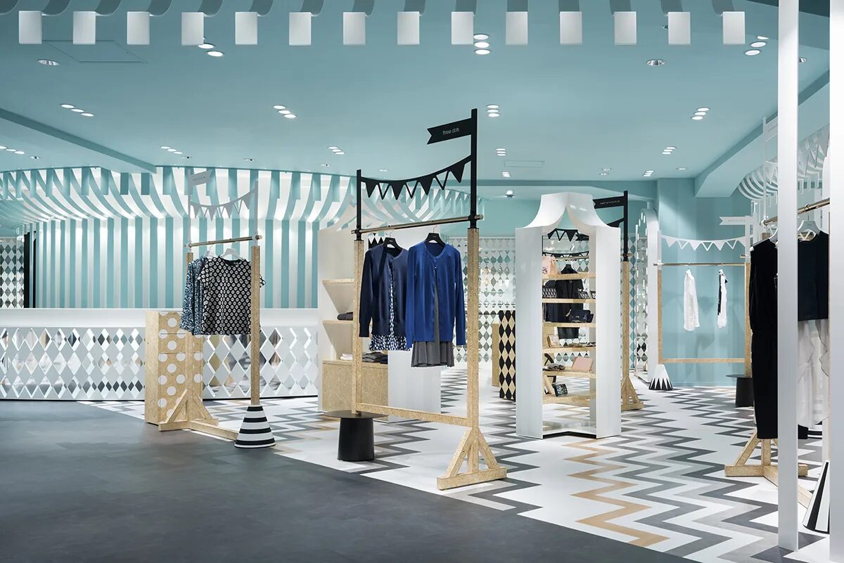 Fashion area. Интерьер магазина женской одежды. Fashion area. Интерьер магазина. Примерочная befree.
