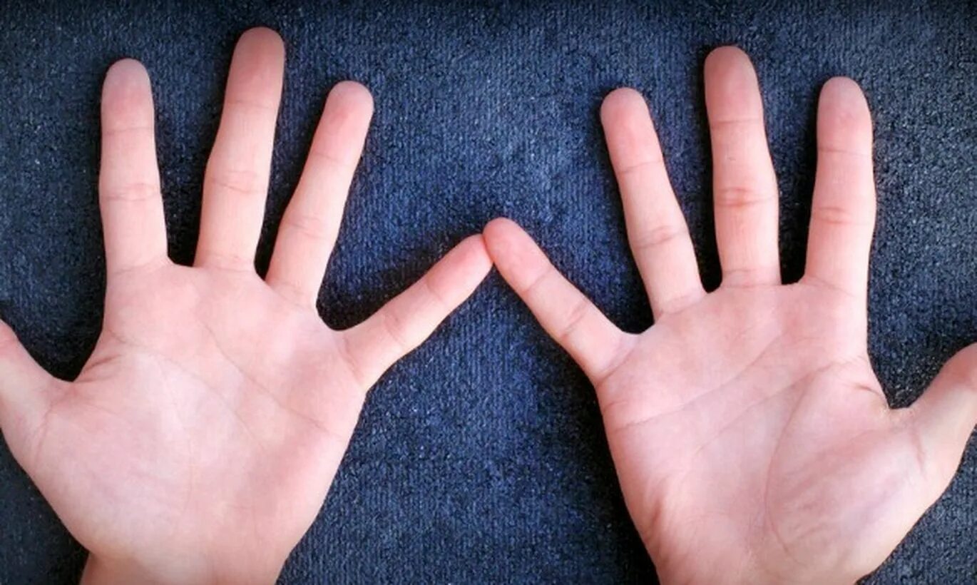 правая рука в правой руке. десница это правая рука а левая это. правая рука раньше. правая рука раньше. левая рука.