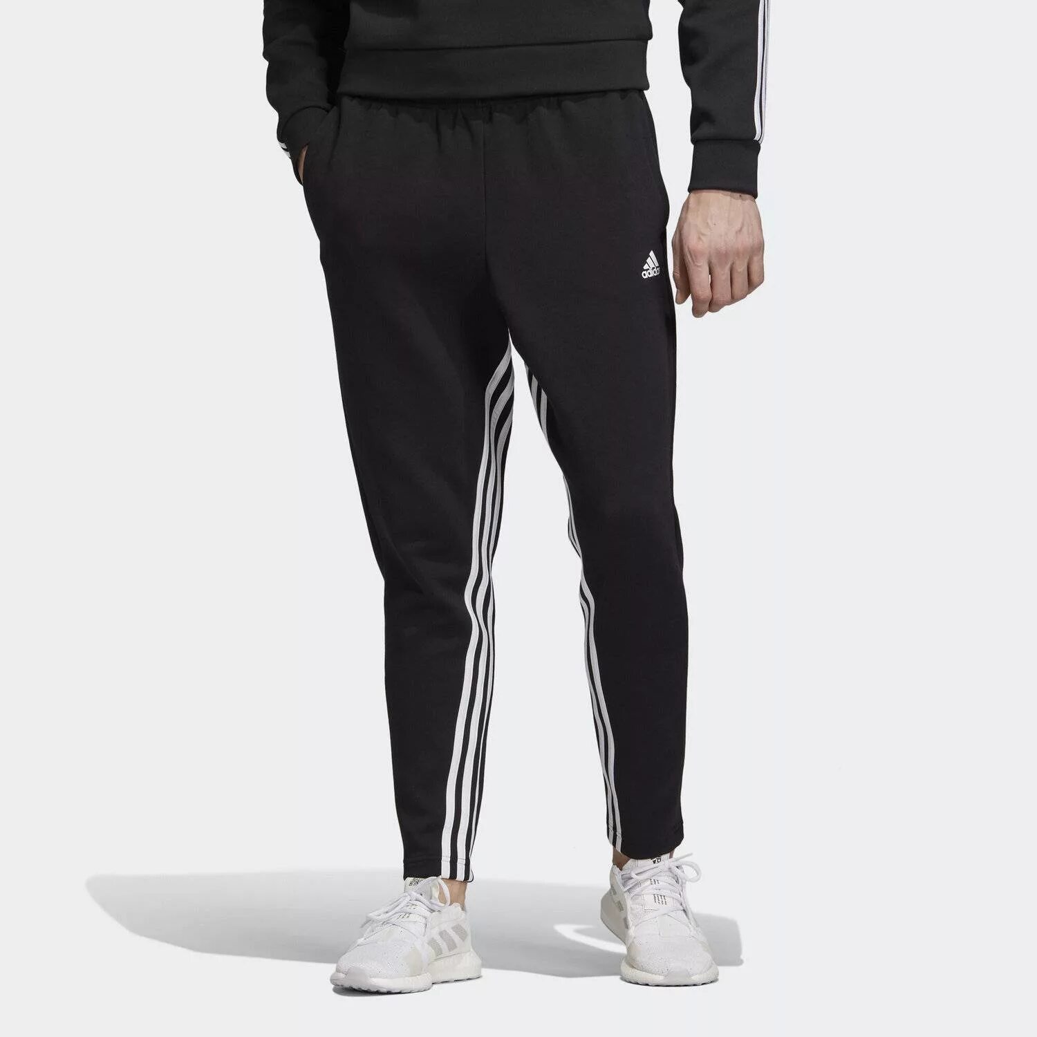 Adidas 3 Stripes штаны. Брюки adidas must haves 3-Stripes. Штаны адидас 3 полоски мужские черные. Адидас штаны мужские спортивные три полоски.