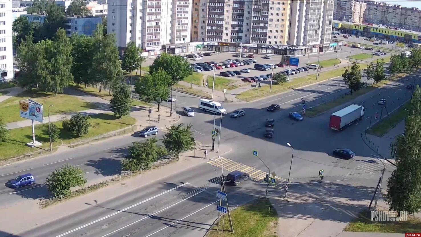 Псков перекрёсток улица Звёздная и труда. Перекресток ул Алтайская Псков. Звездный Псков. Перекресток ул труда Звездная Псков.