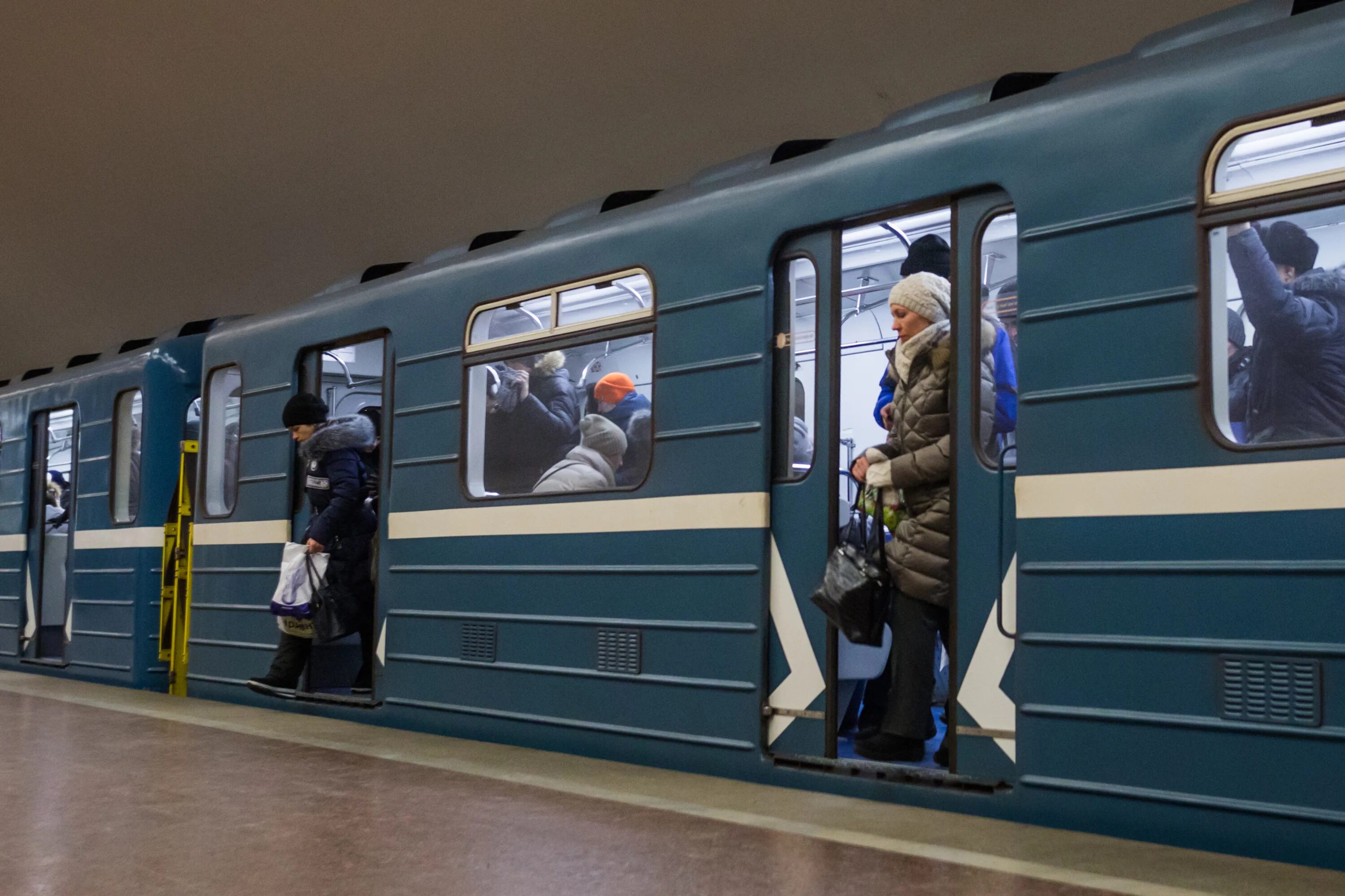 Доступное метро. Метрополитен Новосибирск. Метро НСК. Метро Новосибирск поезда. Пассажиропоток метро Новосибирска.