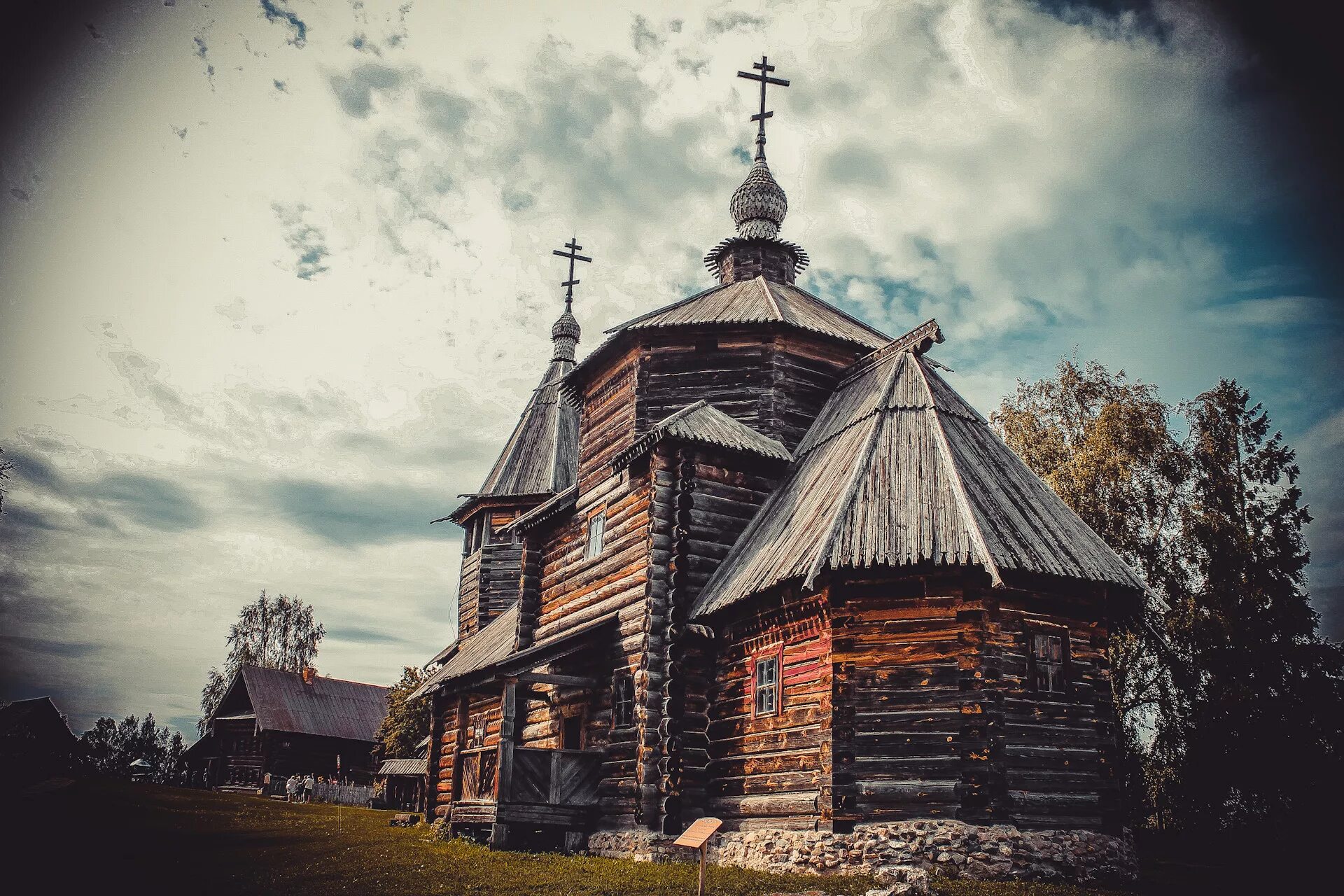 В каком городе музей зодчества. Музей зодчества Суздаль. Суздаль деревянное зодчество. Суздальский музей деревянного зодчества.