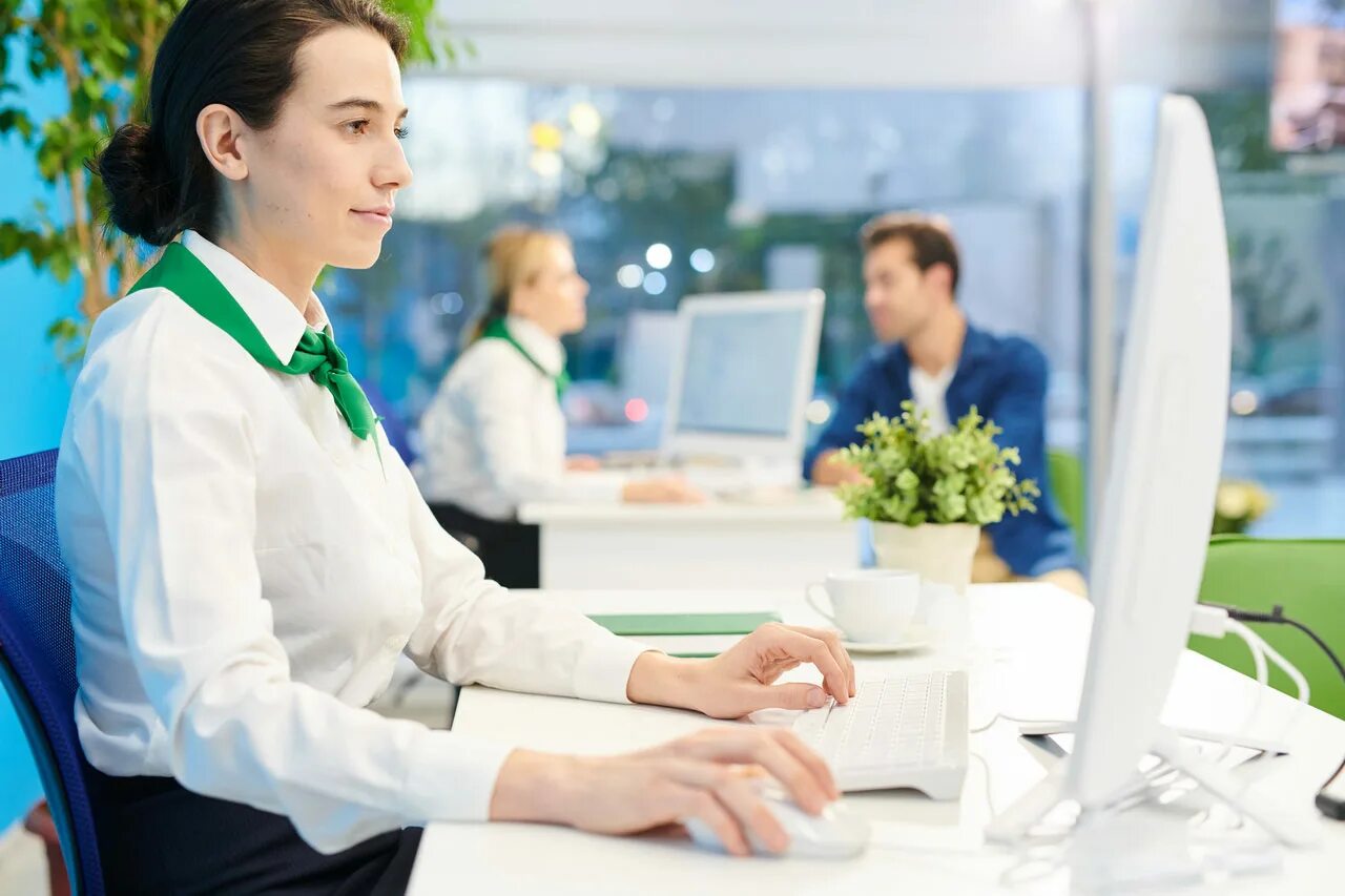 Working in bank. Bank teller. lending advisor. tellers.