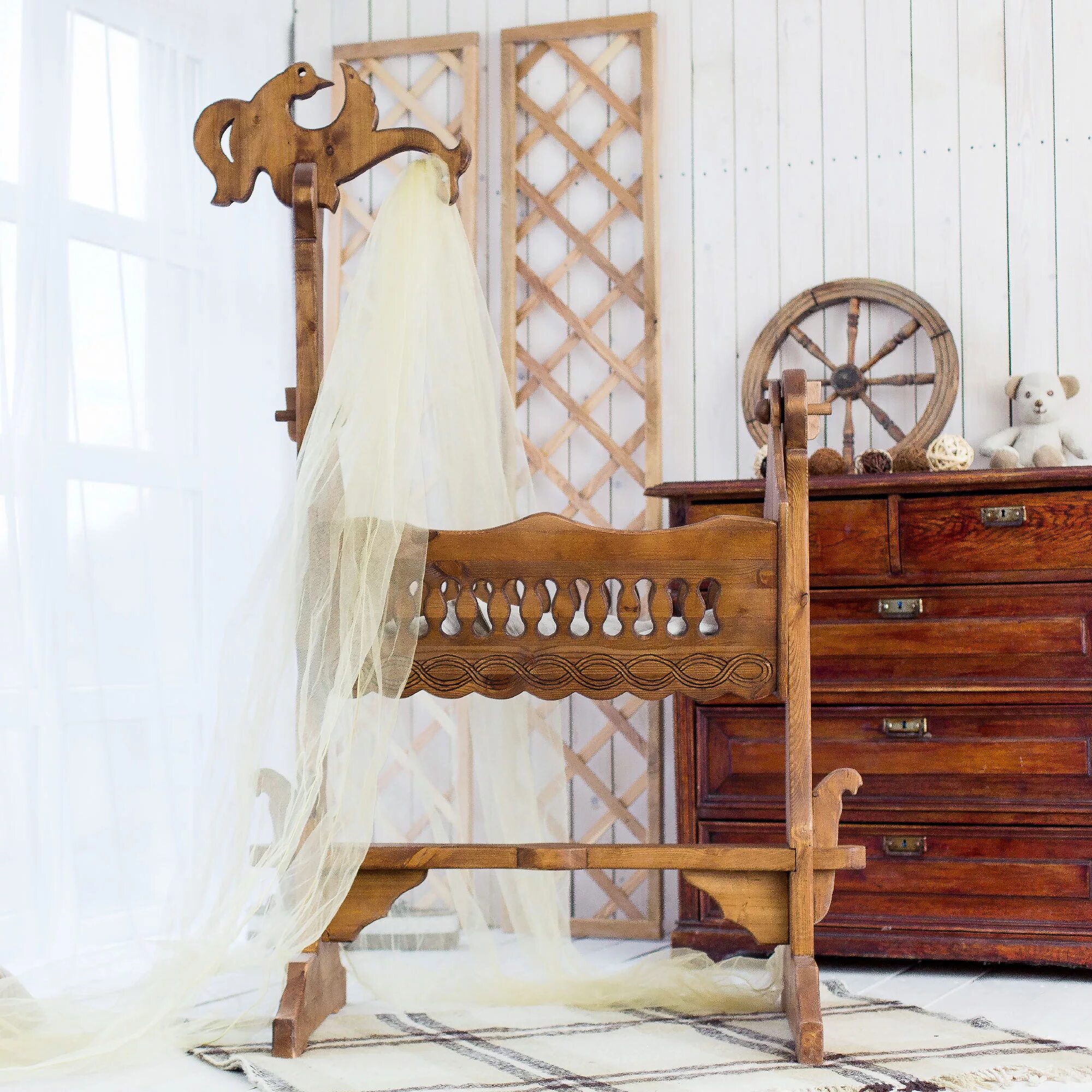 Колыбелька деревянная. Кроватка марич "люлька". Колыбель мазекея деревянная. Деревянная люлька для новорожденных. Люлька для новорожденных.