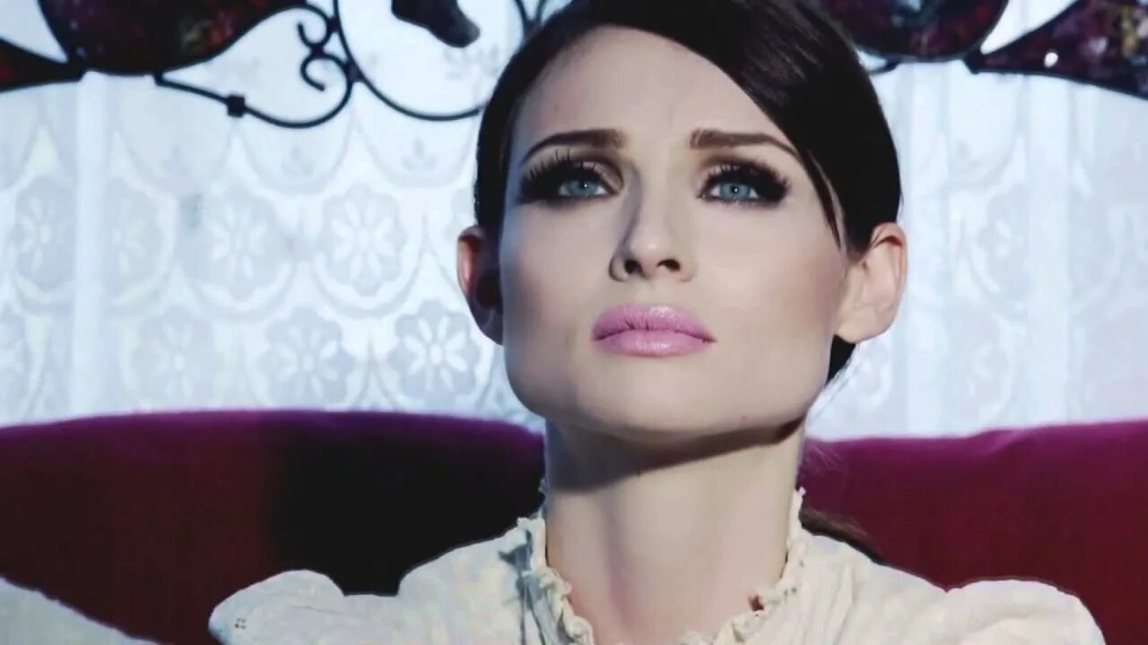 Lufthaus & robbie williams & sophie ellis-bextor. Sophie ellis bextor make a scene. Sophie ellis bextor клипы. Софи эллис-бекстор heartbreak. Софи эллис-бекстор my imagination.