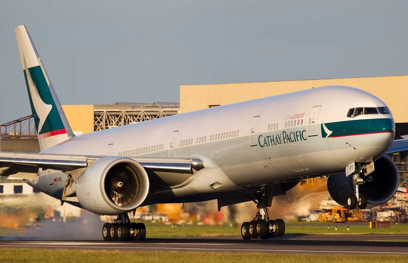 Значение слова аэробус. Airbus a330-300. Airbus a330 турбина. А330-300 er. Аэробус а330 грузовой.