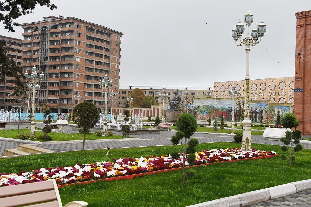 Парк Алиева в Азербайджане в Гянджа. Гейдар Алиев парк Гянджа. Гянджа парк Гейдара Алиева. Гянджа парк Алиева. Парк азербайджан