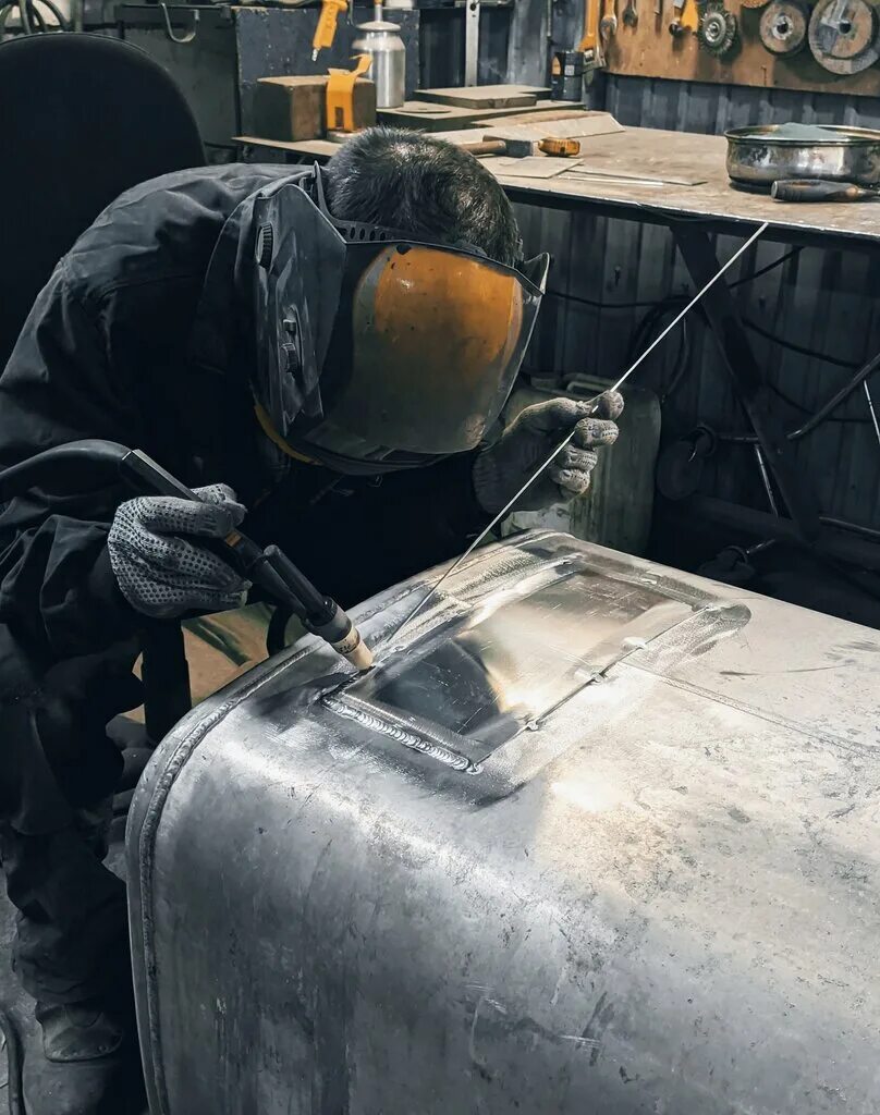 Тиг 141 сварка. Тиг сварка нержавейки. Аргонно дуговая сварка алюминия. Аргонно дуговая tig сварка алюминия. Аргонная сварка.