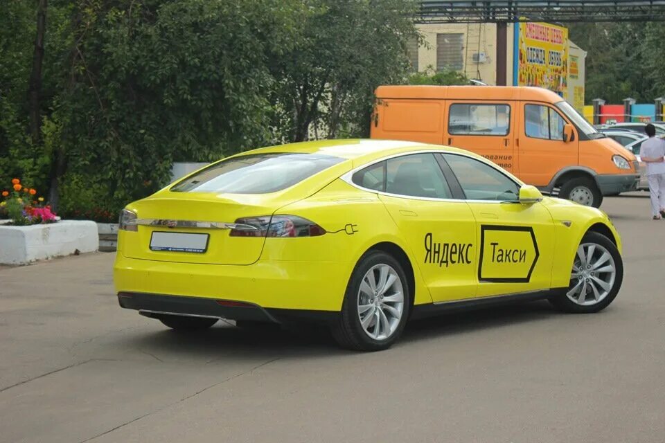 Мобильное такси спб. Тесла 3 такси. Tesla такси СПБ. Тесла такси Сочи.