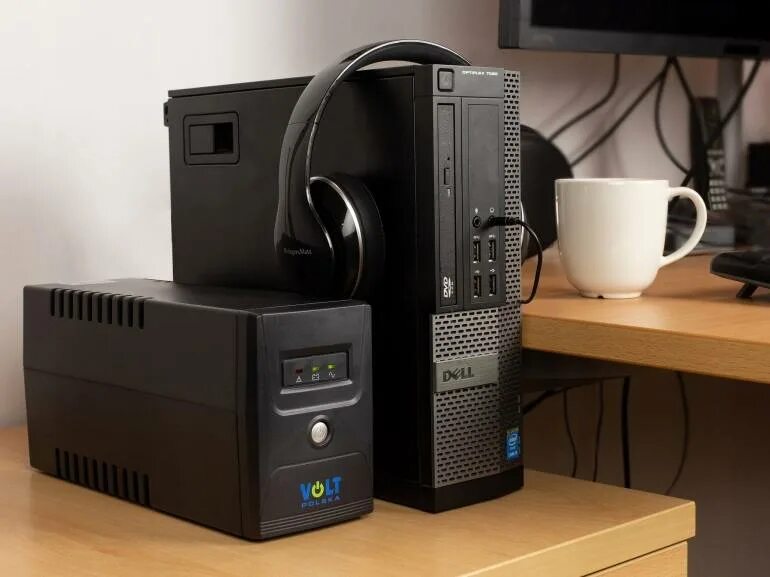 Ups 1500va avr (ea615r). Ибп fsp 1000. Ибп для домашнего компьютера. Ибп для домашнего компьютера. Fsp ep1000.