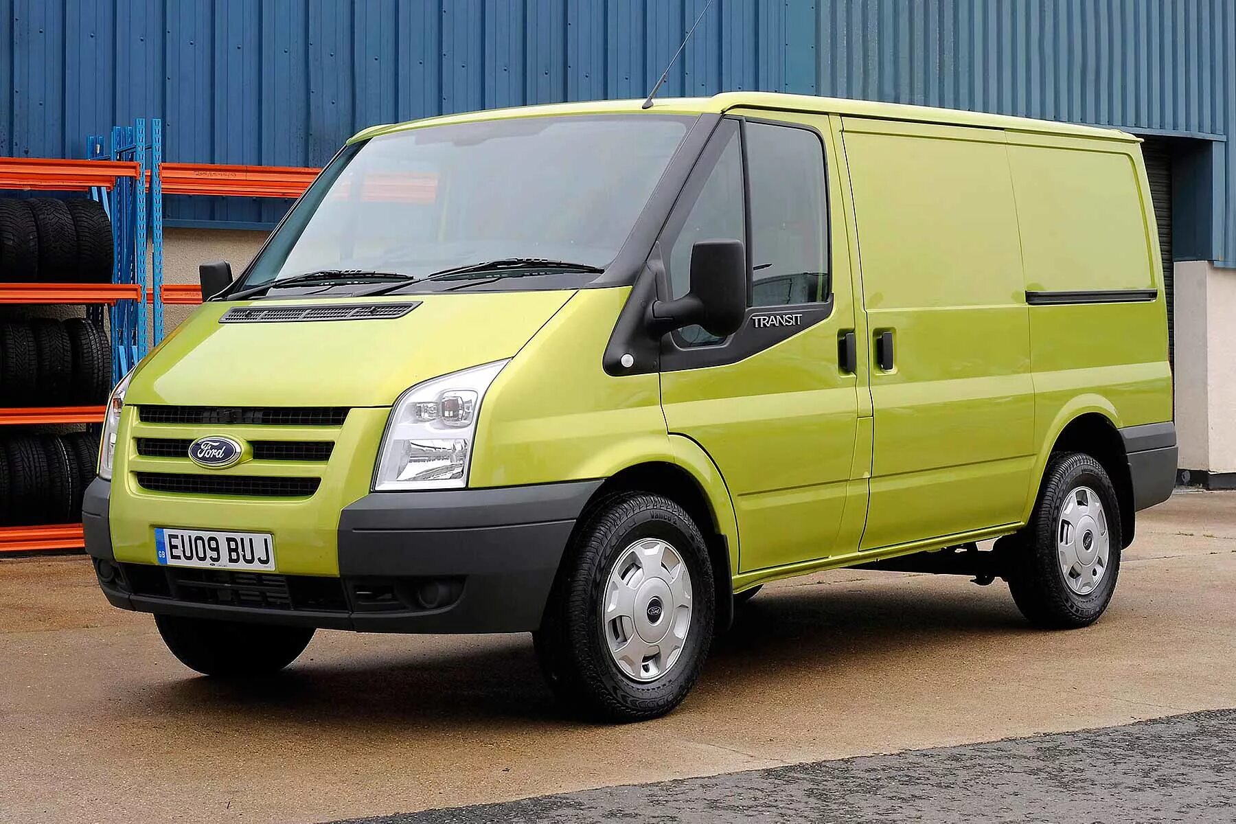 Форд транзит 1 купить. Ford Transit грузовой. Ford Transit 2006. Ford Transit van. Форд Транзит Ван 2006.