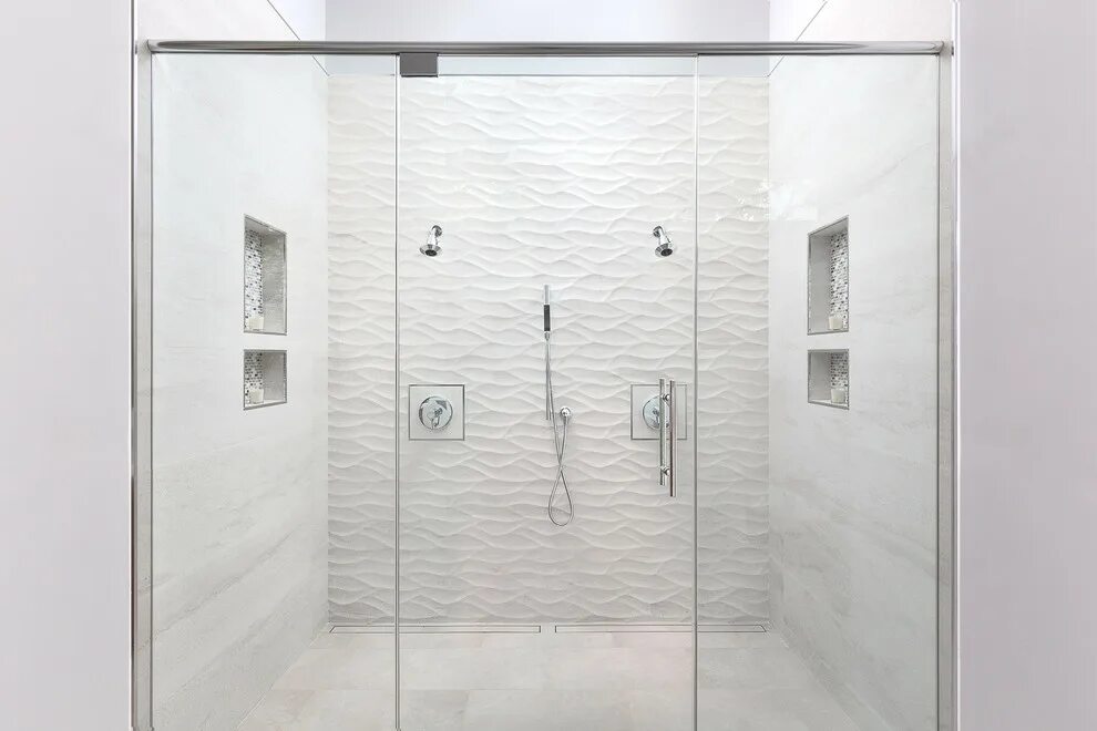 Белый душевой бримих. Curbless Shower. White Shower Room. White shower