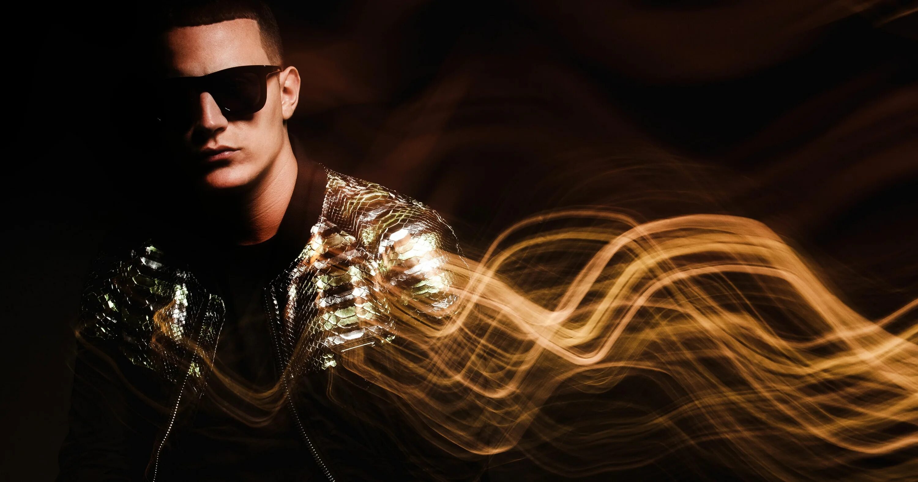 Музыка dj snake. Dj snake без очков. Музыка dj snake. Dj snake без очков. William sami étienne grigahcine.