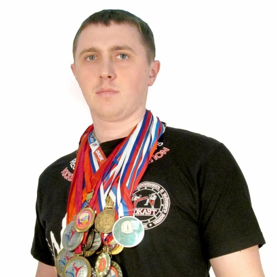 Мастер спорта по единоборствам. Кмс по смешанным единоборствам. Мма ярославль секции. Мастер спорта по единоборствам. Магомед боец мма дагестан.
