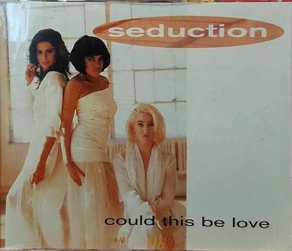 We manga. кристина софия. джаз певица маккензи сара. Sarah mckenzie paris in the rain. Heather colour.