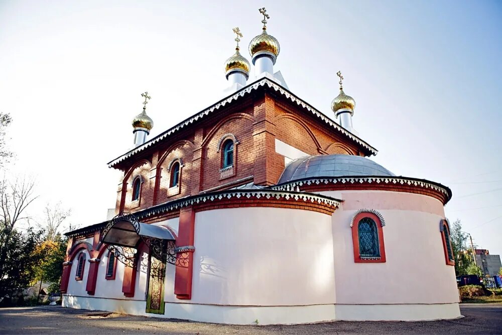 Апостолова 11. Церковь первоверховных апостолов Смоленск.