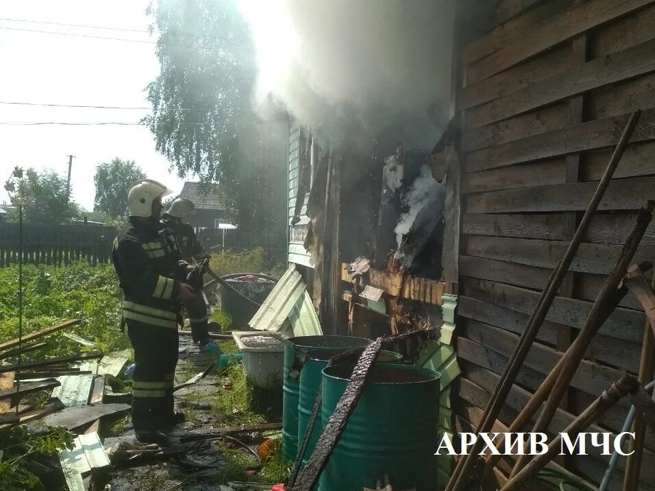 Пожар в костроме сейчас. Пожар костромская область сегодня. Пожар в частном доме. Пожары в лесах. Пожар в костроме 1773 года.