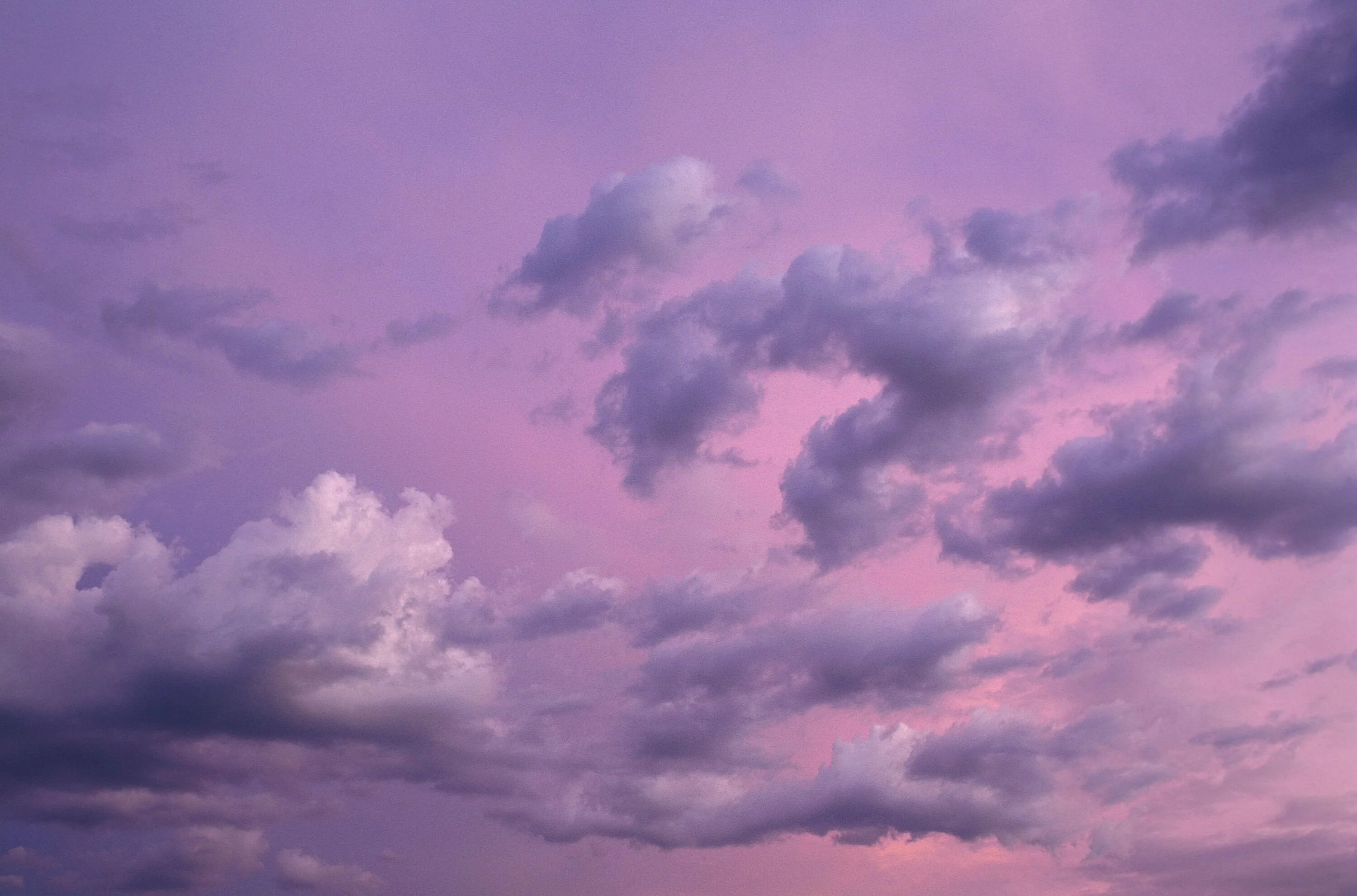 Сирени облаков. Фиолетовое небо. Розовое небо. Розовое облако. Фиолетовое облако.