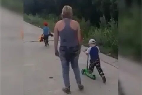 Видео где родители били