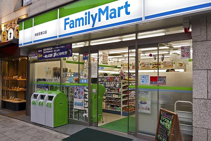 Family Mart магазин. Family Mart Japan. Family Mart фото. Фэмили март Пхукет. Family mart