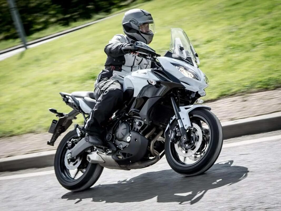 Kawasaki versys 650. Кавасаки версус 650. suzuki versys 650. kawasaki versys-x 650. suzuki v-strom 650 2025 kawasaki versys 650.