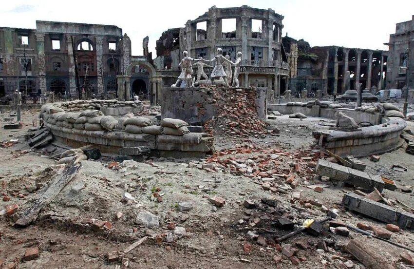 какие города были разрушены. сталинград развалины после войны. сталинградская битва развалины города. пальмира город в сирии. руины домов сталинграда.