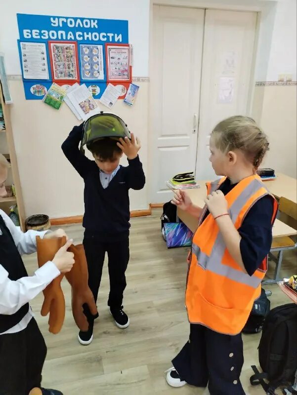 Пустой класс в школе. Класс в школе. Школа 26 санкт-петербург. Пустой школьный класс. Школьные фотографии класса.