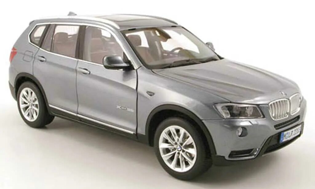 X 1 18 1 12. BMW x3 (f25) Scale 1:18. Модель БМВ x3 f25 1:18. BMW x3 f25 2010 Beige Metallic 1/43. БМВ x3 f25 Bluewater Metallic.