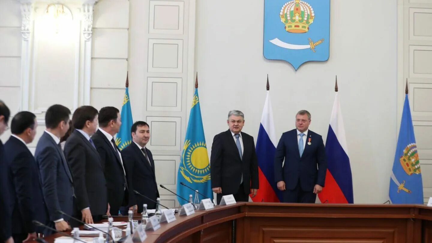 Астрахань казахстан. Волгоград атырау астрахань на карте. Экономическое сотрудничество эстонии и россии. Астрахань центр казахской культуры имени курмангазы сагырбаева. Пункт пропуска караузек астрахань 2022.