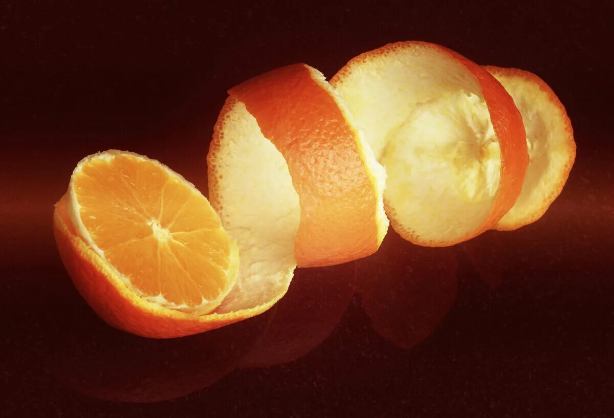 Польза апельсина для мужчин. Апельсиновая кожура. Апельсин с белой кожурой. Вкус апельсина. Апельсин с очень тонкой кожурой.