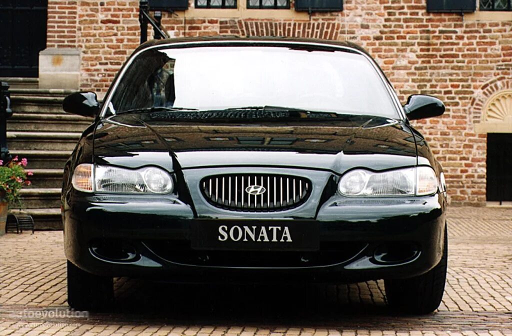 Куплю автомобиль хендай соната. Hyundai Sonata 1996. Хендай Соната 3. Hyundai Sonata III 1998. Hyundai Sonata III 1996.