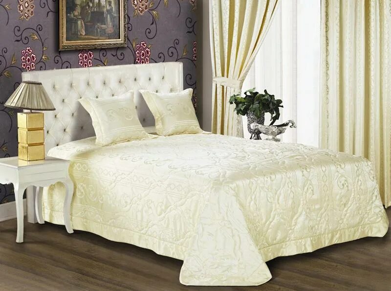 Постельный комплект angela luxury bedding. Шторы эдельвейс тогас. Покрывала и шторы для спальни. Покрывало на кровать и шторы. Покрывало на кровать и шторы.