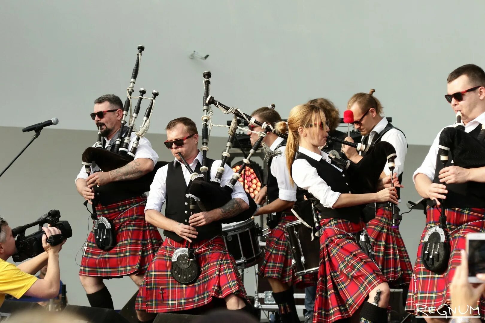 Оркестр волынщиков. Группа оркестр волынщиков москвы. татарская филармония волынщиков. ансамбль волынщиков марий эл. концерт волынщиков москвы.