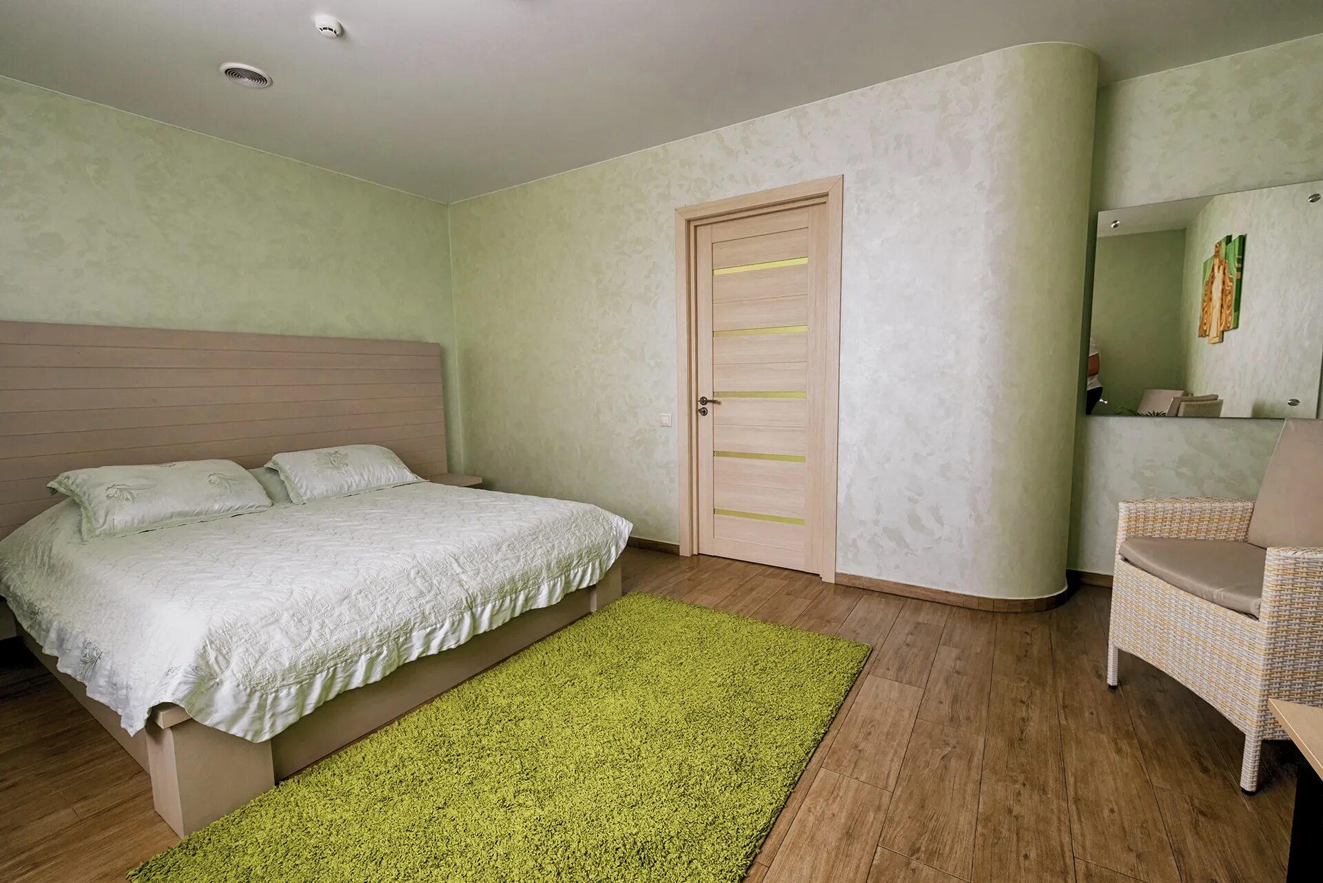 бассейн чаплин смоленск. сауна чаплин смоленск. колесо смоленск рославльское шоссе. сауна охотник смоленск богородицкое. сауна валентина смоленск.