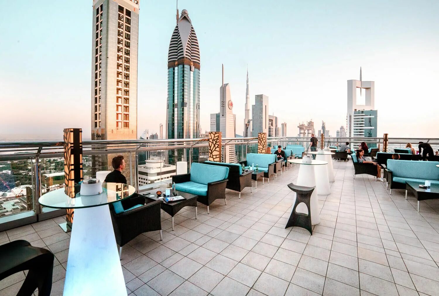 Sky Lounge 43 Дубай. Level 43 Дубай. Скай бар в Дубае. Level 43 Sky Lounge Dubai. Level 43