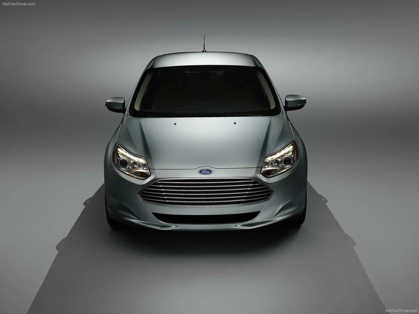 Что такое рестайлинг авто. Ford focus electric. ford focus 2012. рестайлинг авто. рестайлинг что это такое в машине.