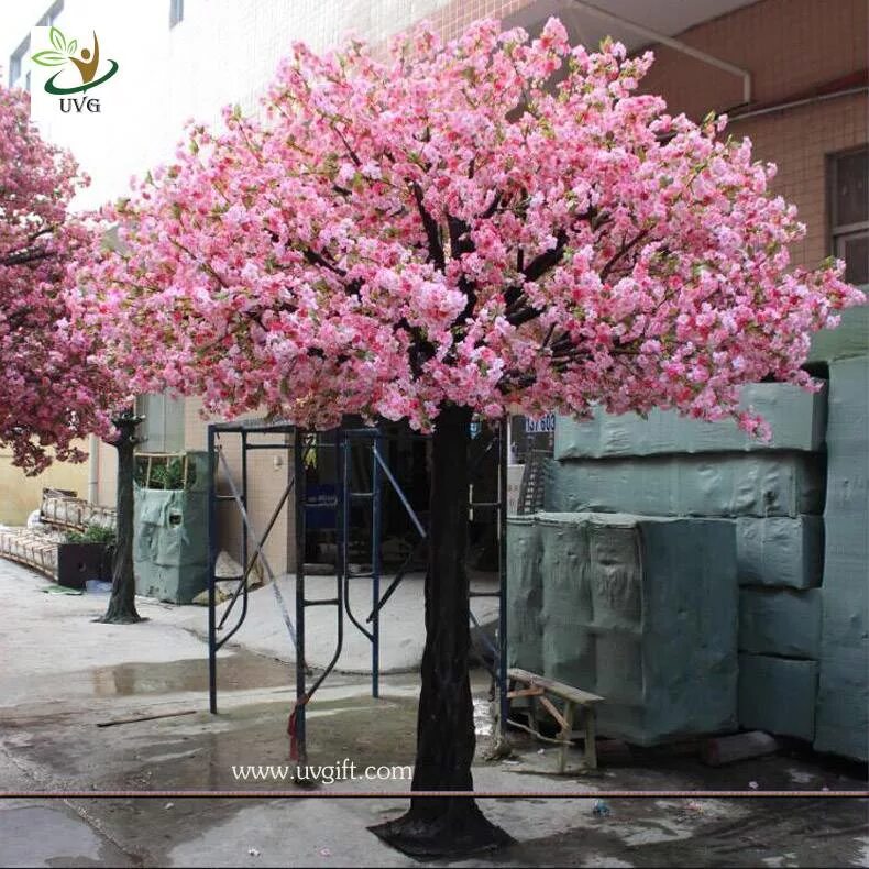 Искусственное дерево сакура. Искусственные деревья. Искусственная Сакура. Искусственные цветущие деревья. Искусственное розовое дерево.