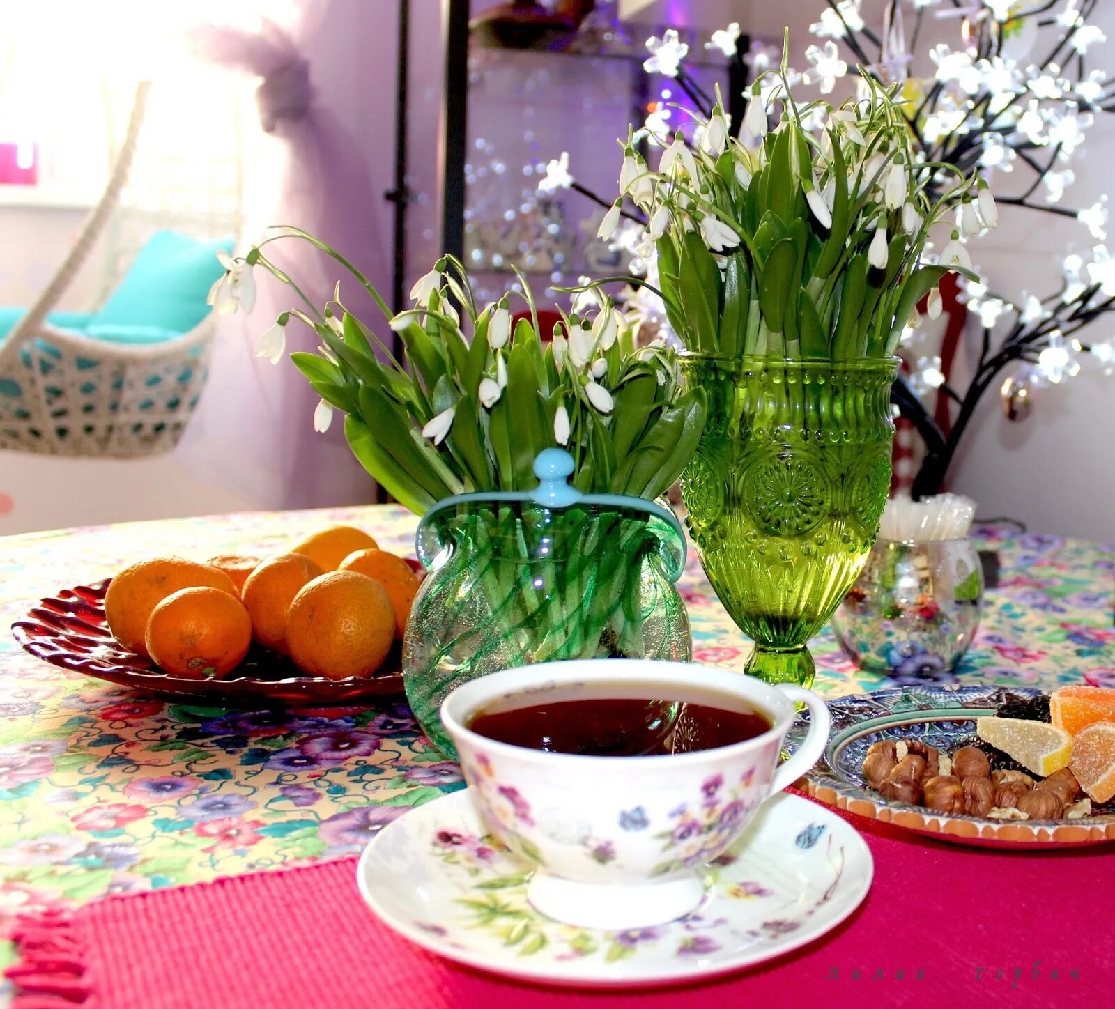 Весенняя чашка чая. Доброе Весеннее утро. Весенний завтрак. Чай с цветами.