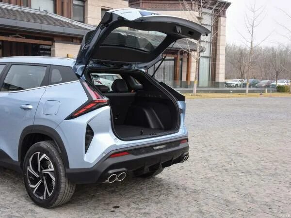 Geely atlas l 2025. Geely atlas l 2025