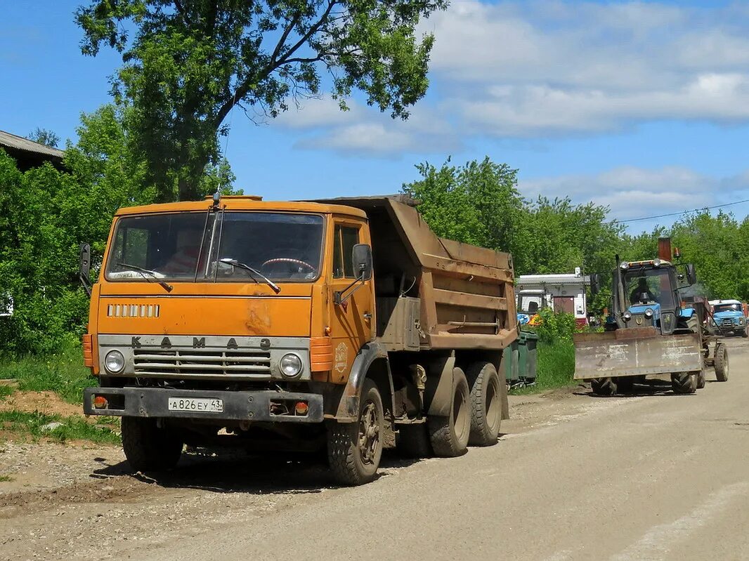 Камаз 55111 купить россии. КАМАЗ 55111 С прицепом. Самосвал КАМАЗ 551110. КАМАЗ 55111 Ржавый. КАМАЗ 55111 седельный тягач.