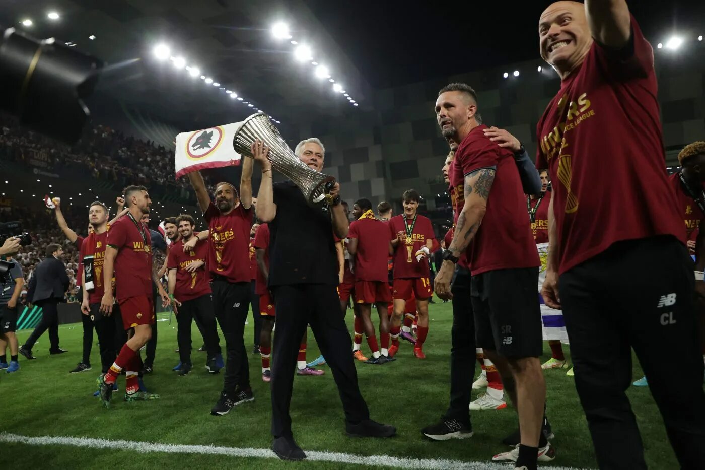 Final rom. Mourinho's Video after ROMA'S game against Feyenoord.