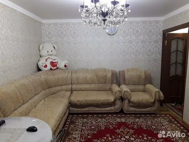 Продажные квартиры в г избербаш. Мебель избербаш. Гостиница океан большой камень. Избербаш гамидова 65. Угловой холл.