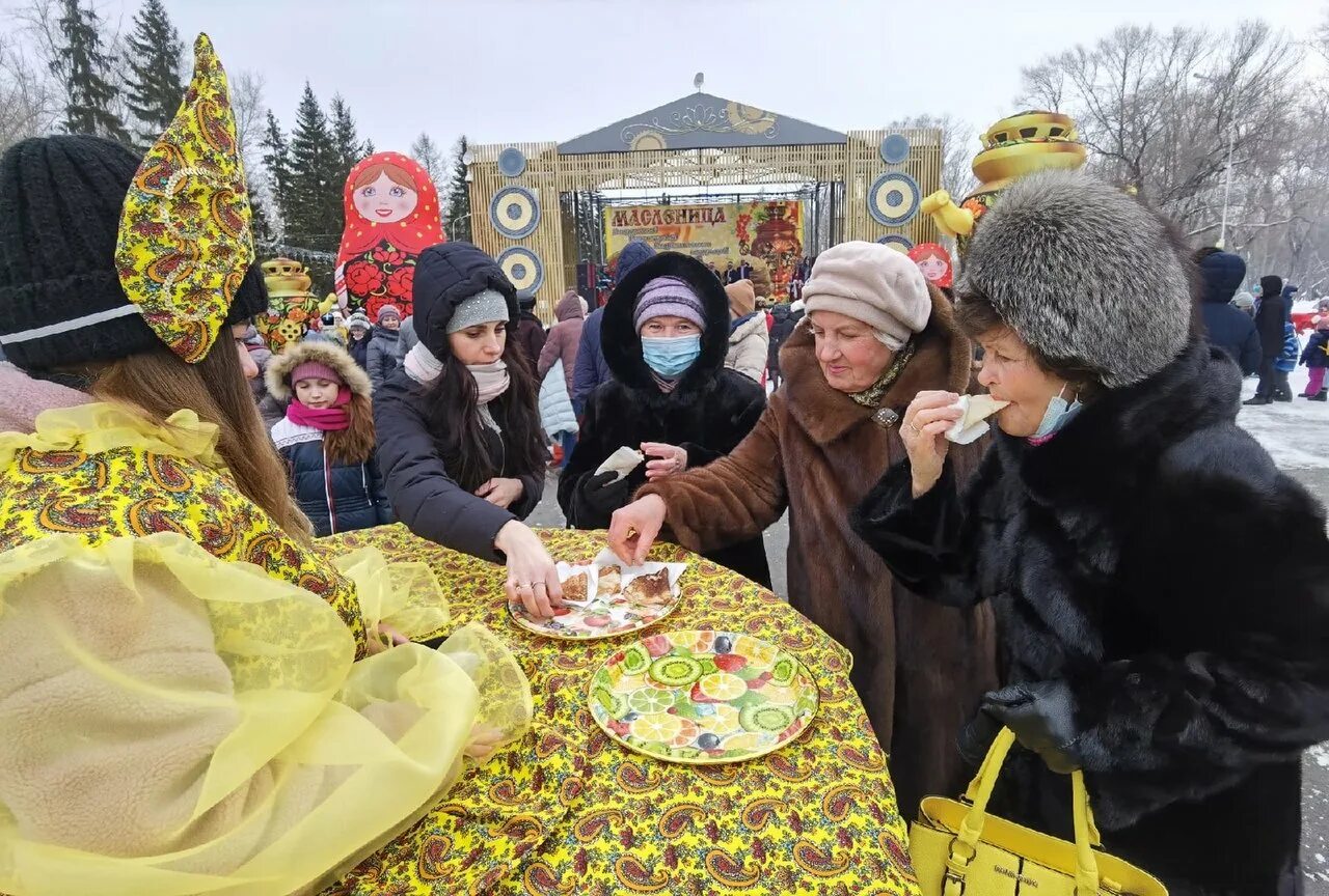 Масленица полизуха. Масленица в ЦПКИО Курган 2021. Праздник Масленица в Казани 2022. Масленичная неделя в Кургане. Масленица в Кургане 2021.